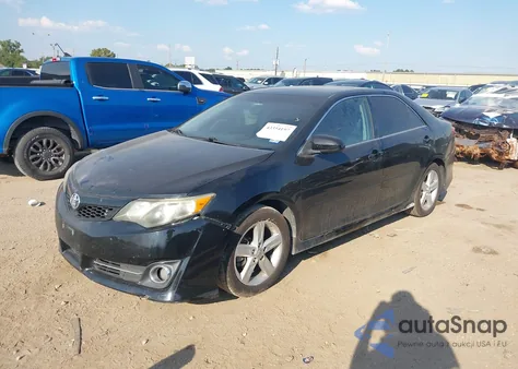 2014 Toyota Camry Se z USA, uszkodzony, nr VIN 4T1BF1FK3EU746816